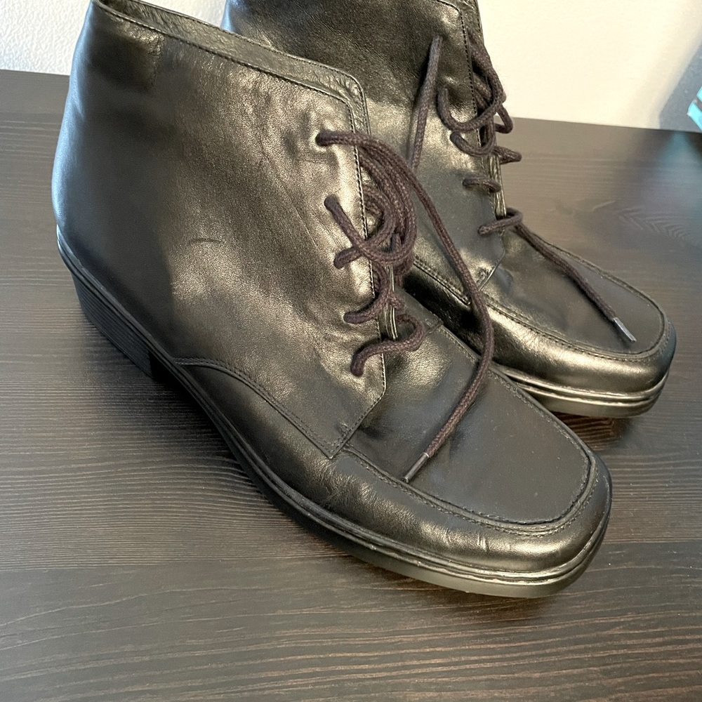 Feet Thrills Black Leather Boots